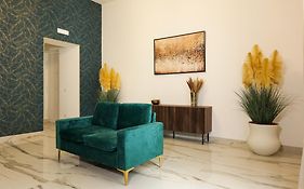 Napoli Station Rooms